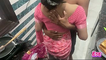 Desi Bhabhi Di Kitchen Mein Masala Chaba Raha Tha Jab Uski Chudai Hui…