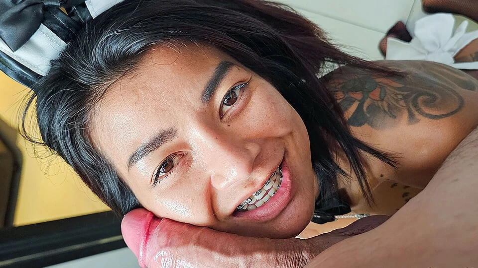 Tuktukpatrol Busty Kinky Asian Seduces Foreign Cock