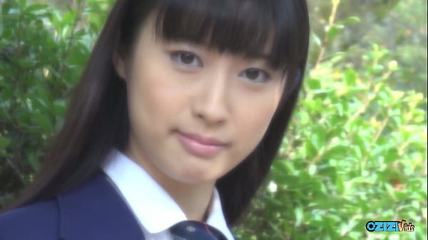 Cewek Asia Imut Biarin Dia Jilatin Memeknya Di Ruang Loker Sebelum Ngewe