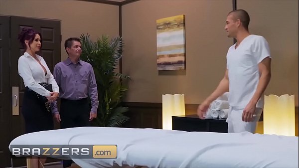 Istri Sah Main Di Spa Para Ibu Rumah Tangga Yang Bergairah – Monique Alexander & Xander Corvus – Brazzers
