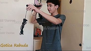 Boceta Gótica Arromba A Virgindade Do Novinho De 18